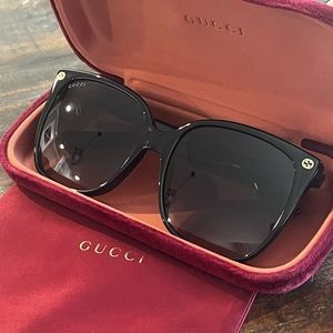 Gucci Black 57 Sunglasses